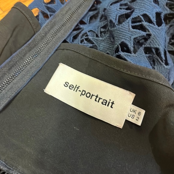 Self-portrait Woman’s Navy Lace Ruffle Dress Size US 2 - Picture 6 of 6